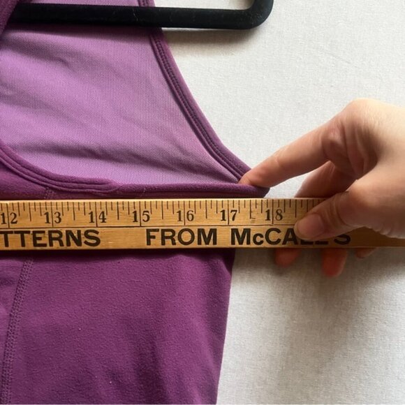 Lululemon Athletica purple racerback tank top Sz M - Picture 7 of 7